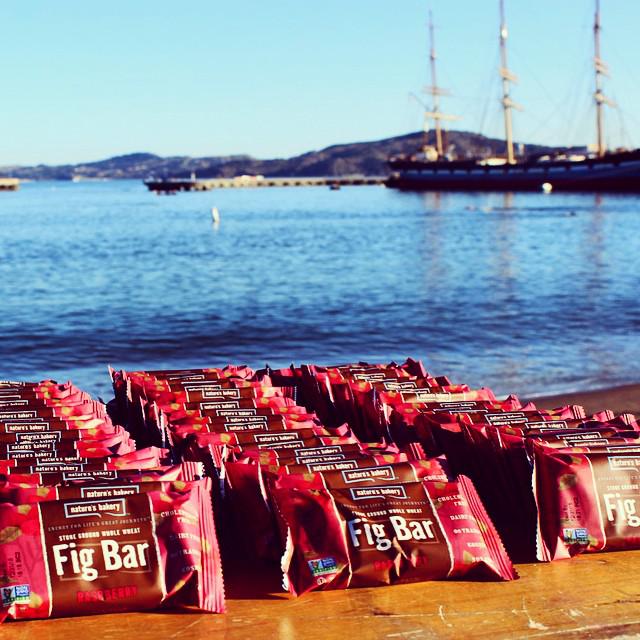 Yumvelope's tweet photo. Our third brand in June: Nature's Bakery, which creates fig bars with thoughtful ingredients you can understand. http://t.co/bi9ZZzzsnT
