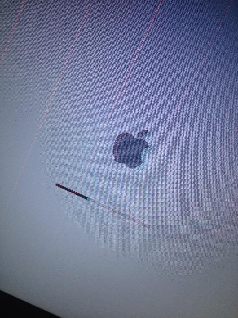 KamikasiNEO's tweet image. Pronto oq é isso??? Linhas rosa na tela toda destorcida Socorro!!! #apple #helpapple #suport #genius