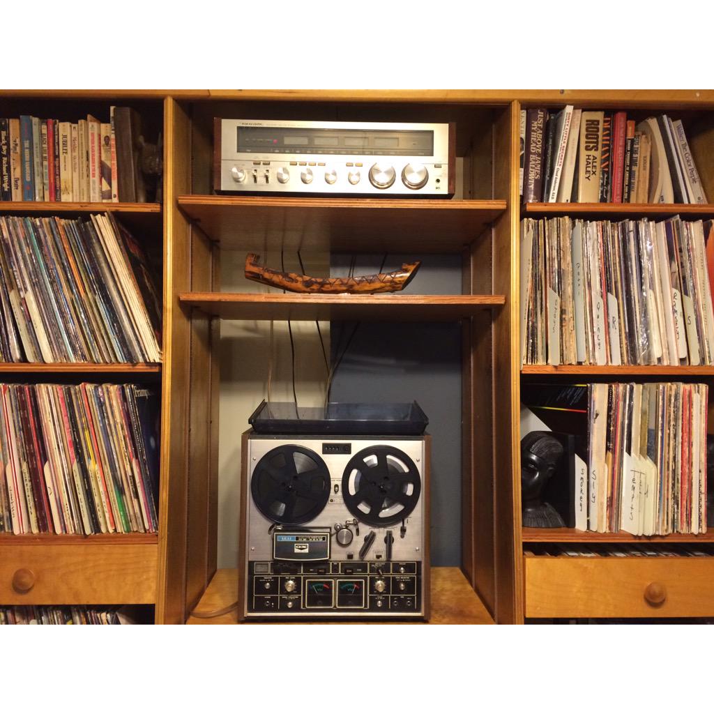 TaKILAHSunrise's tweet image. something you youngsters kno nothing about, but i was raised to appreciate it #ReelToReel #MusicalLibrary