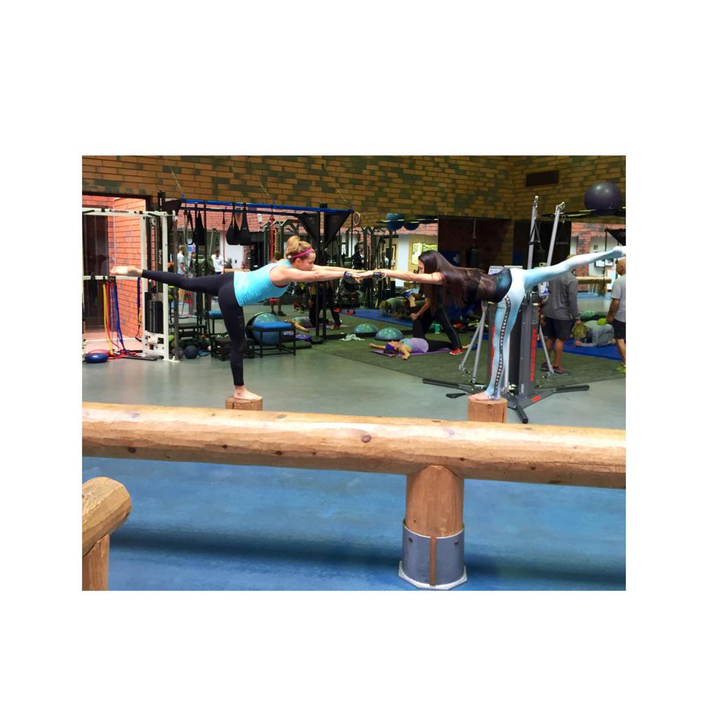 VirginiaBiven's tweet photo. #lititUP with this #awesome #toweltoner #balanced #strength #toned #fitgirls #workitin #toweltoningeverydamnday http://t.co/ICAl5QrJL6