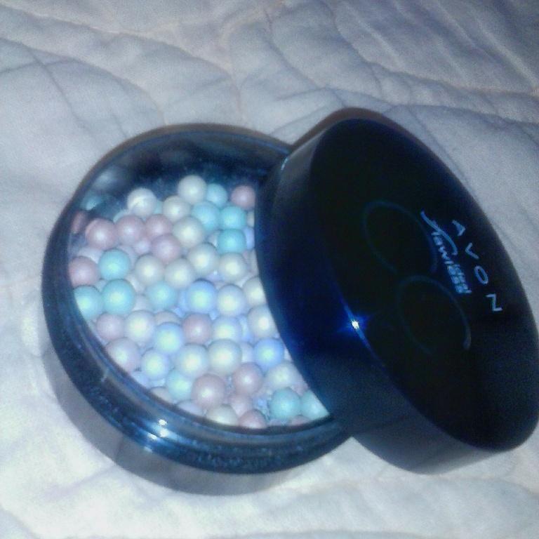 _girlystuff_93's tweet photo. My impressions soon on my blog. 
#avonpearls http://t.co/kKNJAMth2q