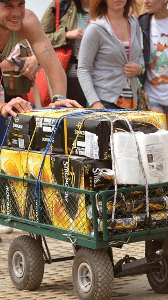 ImOnlyHavingOne's tweet image. Just the one... Trolley load of cider.