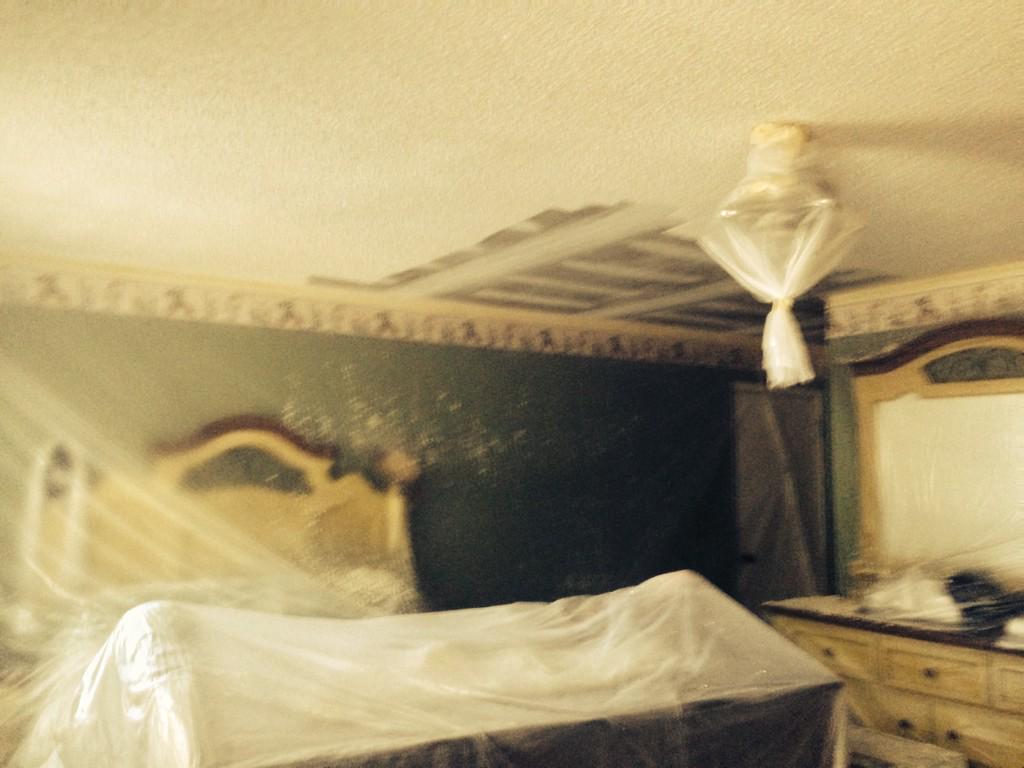 Peckdrywall's tweet photo. Bye bye 1980s @StraitFlex @usgcorp @thinkpainting @UnderArmourfan1 @CftCoatings @decorum28 #tbt #popcornremoval http://t.co/3u0ZPxPoqH