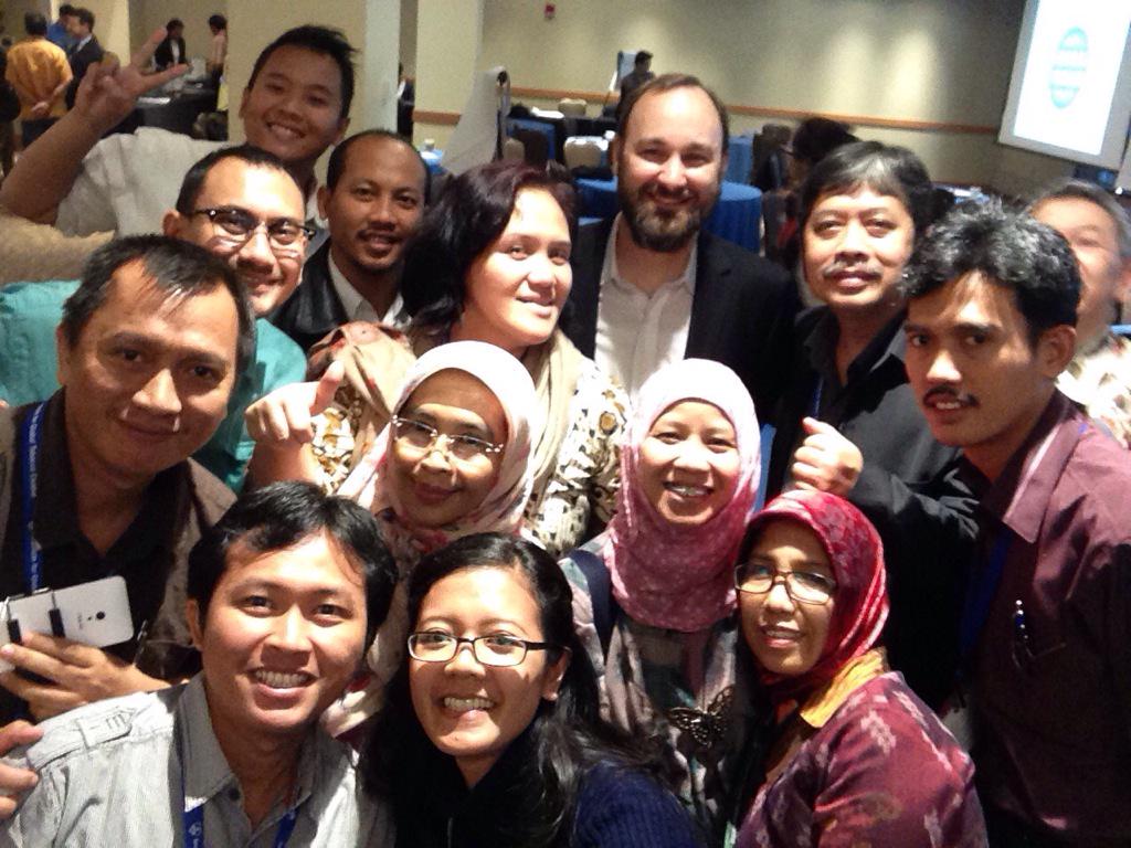 stvhamill's tweet photo. So great to meet #indonesia #tobaccocontrol champions at Jojns Hopkins today! #TCGlobal #SuaraTanpaRokok http://t.co/iJsc8QczJF