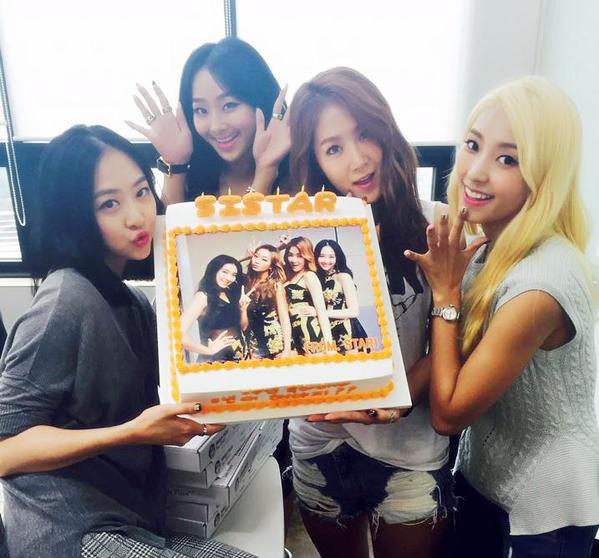 MONSTAXRP's tweet photo. Congratulation sunbaenim๐๐ #5YearsWithSISTAR http://t.co/q7aI1zdSj3