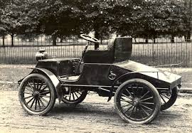ThenAndNowPic's tweet photo. Cars - Then and Now http://t.co/ZfsetbrYmy