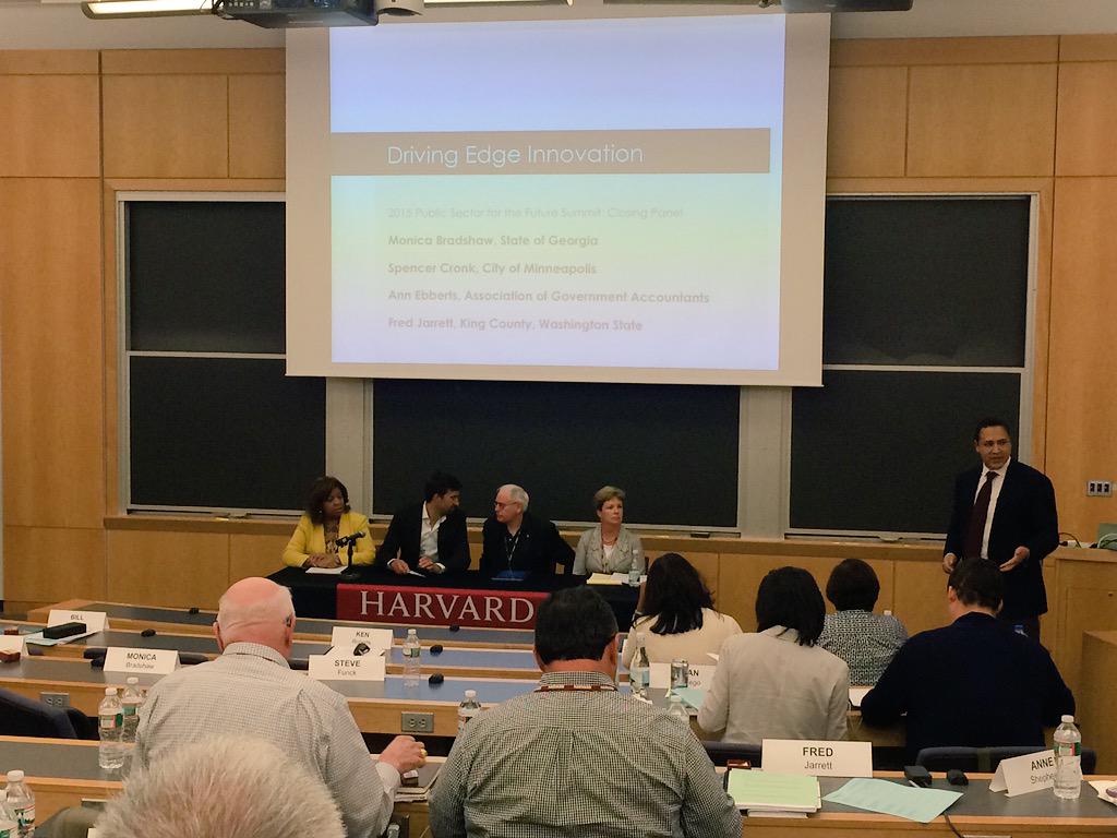 LaurenHirshon's tweet photo. "I love the idea of intrepreneurs  &amp; I'm ready to be on the front page of change" Monica Bradshaw #PublicSectorSummit http://t.co/yOu2zPBFX4