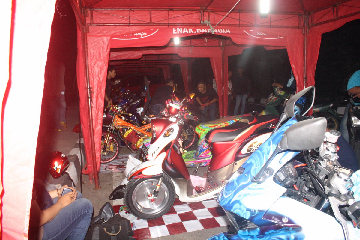 terimakasih para peserta kontes modifikasi dan kontes airbrush yang ikut meramaikan fest_cisadane Cc : <a href="/mata_kota/">HelloTangerang</a>