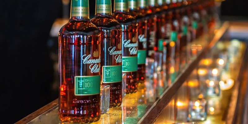Canadian_Club's tweet photo. Tonight’s forecast: 100% chance of Rye. http://t.co/KWGAaEt4lL