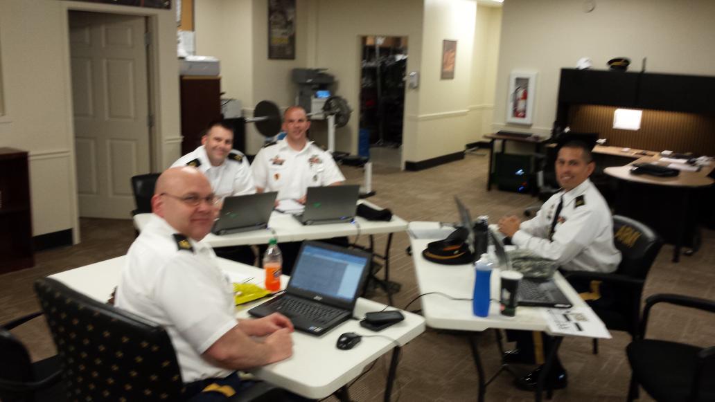 Phoenix_6_'s tweet photo. Center Leader training http://t.co/GrXmCJWn4k