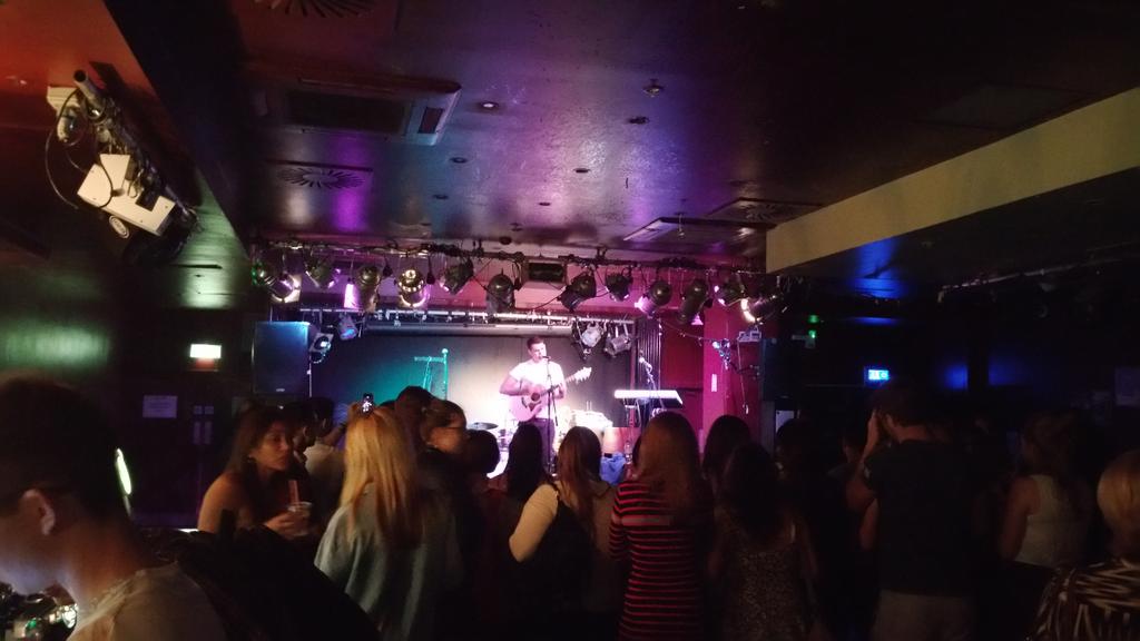 taxitotheraces's tweet photo. @02academy Islington supporting @OfficialRoom6 

If your in the area Liverpool Rd Rank 23:00

A little burst 200 http://t.co/wx51VwvPIX
