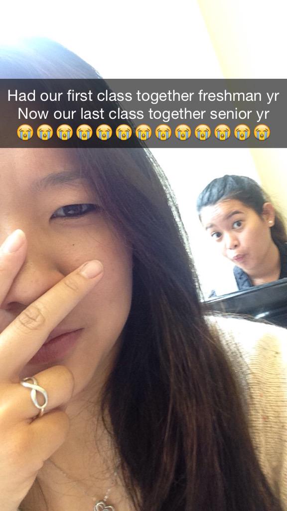 tiaranguyen's tweet image. Dat roommate love @leaabadies . Started UCR classes together, and ending together 💙💛 #math5 #psych162