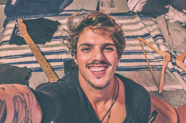 raridadefavs's tweet photo. Como não ficar feliz vendo esses sorrisos ? É de animar o dia de qualquer pessoa😍 http://t.co/IvPmUEpdmT