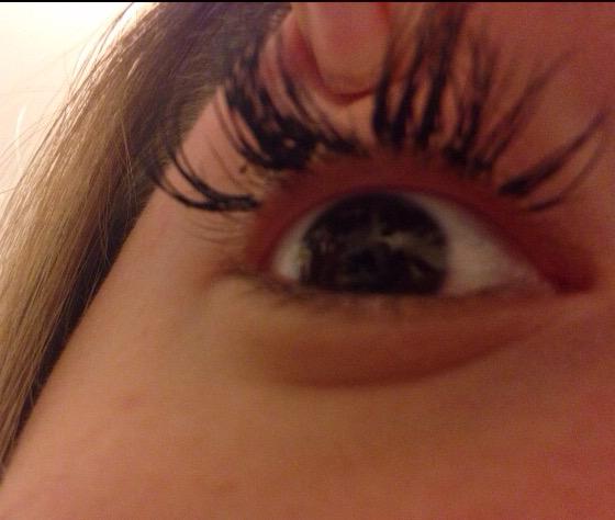 BeautiqueB's tweet photo. Please be careful where you get your lashes done! Picture with green eyes is after 1 week! http://t.co/uoj0b7oOsS