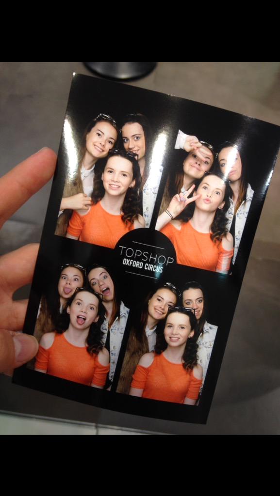 georgiahendra's tweet photo. Girls😌😚❤️ @dukes_phoebe and Issy ✌️✌️ http://t.co/wVwEdryUgF