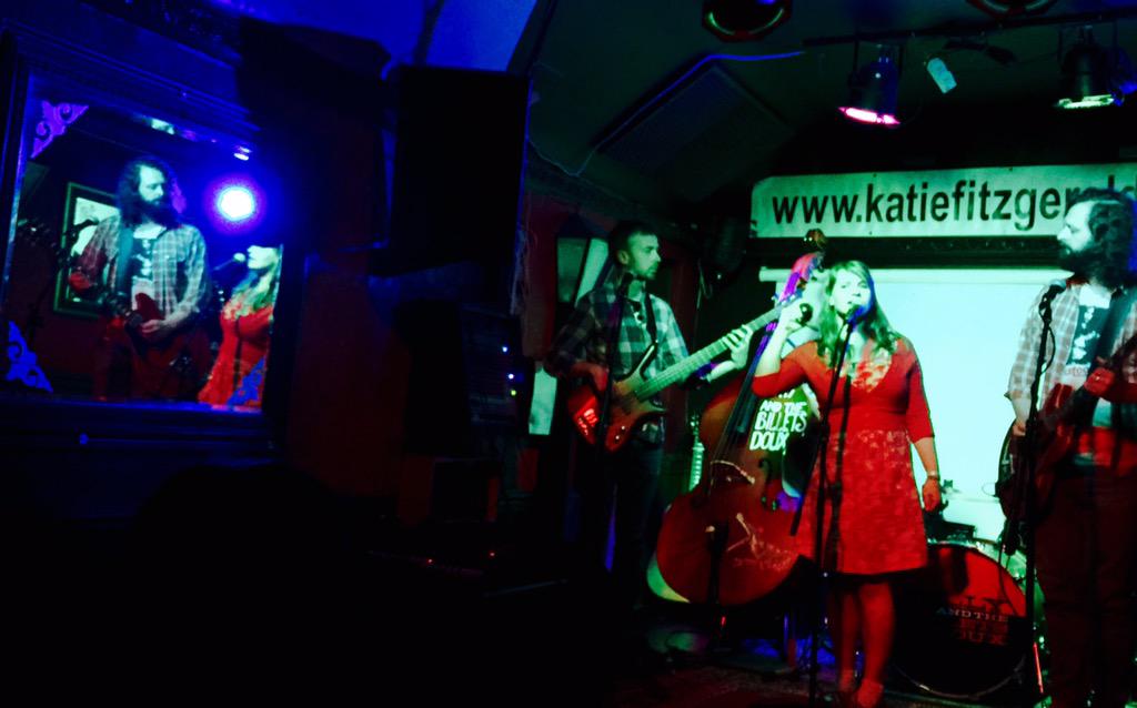 davefused's tweet photo. Loved the @pollybdoux gig last night in Stourbridge http://t.co/T0f7Rkb8Vz
