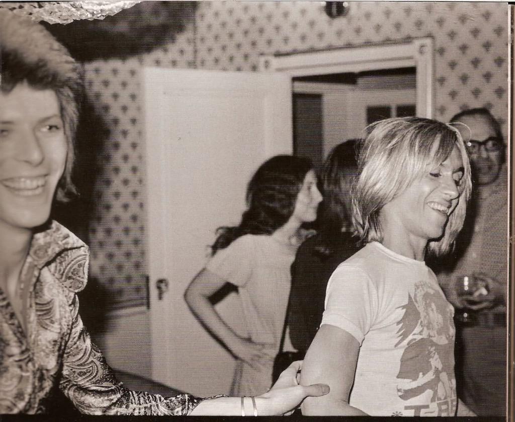 ArtemisArchive's tweet image. Bowie and Iggy. #bowieandfriends