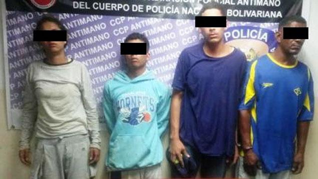 UNoticias's tweet image. Capturan a cuatro integrantes de la banda “Los Troncaleros” en Antímano ultim.as/1AN56FJ