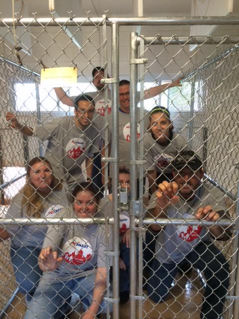 kevloll's tweet photo. Team Richmond giving at Southside SPCA, being Proud to be a part of Team Richmond. @inspiredbypets1 @ECentralPETM http://t.co/QxC0Muobif