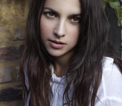 June 4 1982
¡Happy Birthday Amelia Warner!  