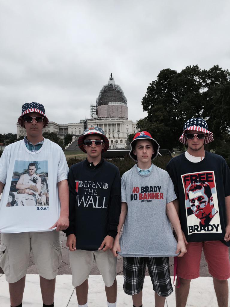 jlevinson2019's tweet photo. Out here in the nations capital DEFENDING THE WALL #FreeBrady #Tohellwithgoodell #GOAT http://t.co/KuRrjnHtQr