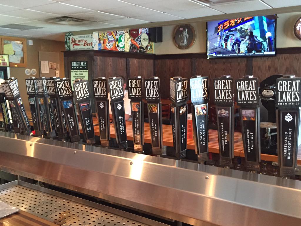 GLBCinPitt's tweet photo. @Houghspgh with #16drafts and $2 off Thursday's=try em all and save $32! #barrelaged #holymoses #craftbeerpgh http://t.co/zPcF4mza1u