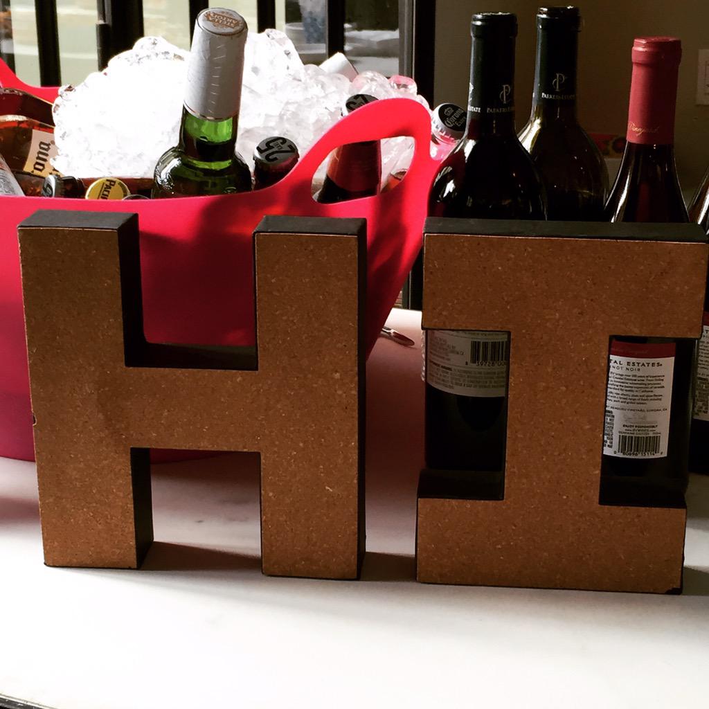henleyco's tweet photo. The bar is open! @BroadstoneBP #eventprofs #concierge #henleyevent http://t.co/2kbkaBQKUO