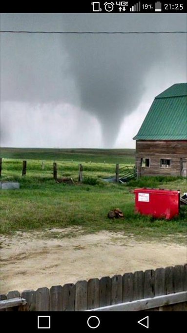 View image on Twitter