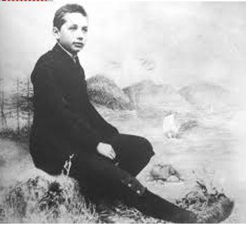 Bert1Stone1879's tweet photo. #tbt to my days as Rotterdam Rotter. #grewupsofast #whosthathandsomefellow? #jkitsme http://t.co/jRCESymgNT