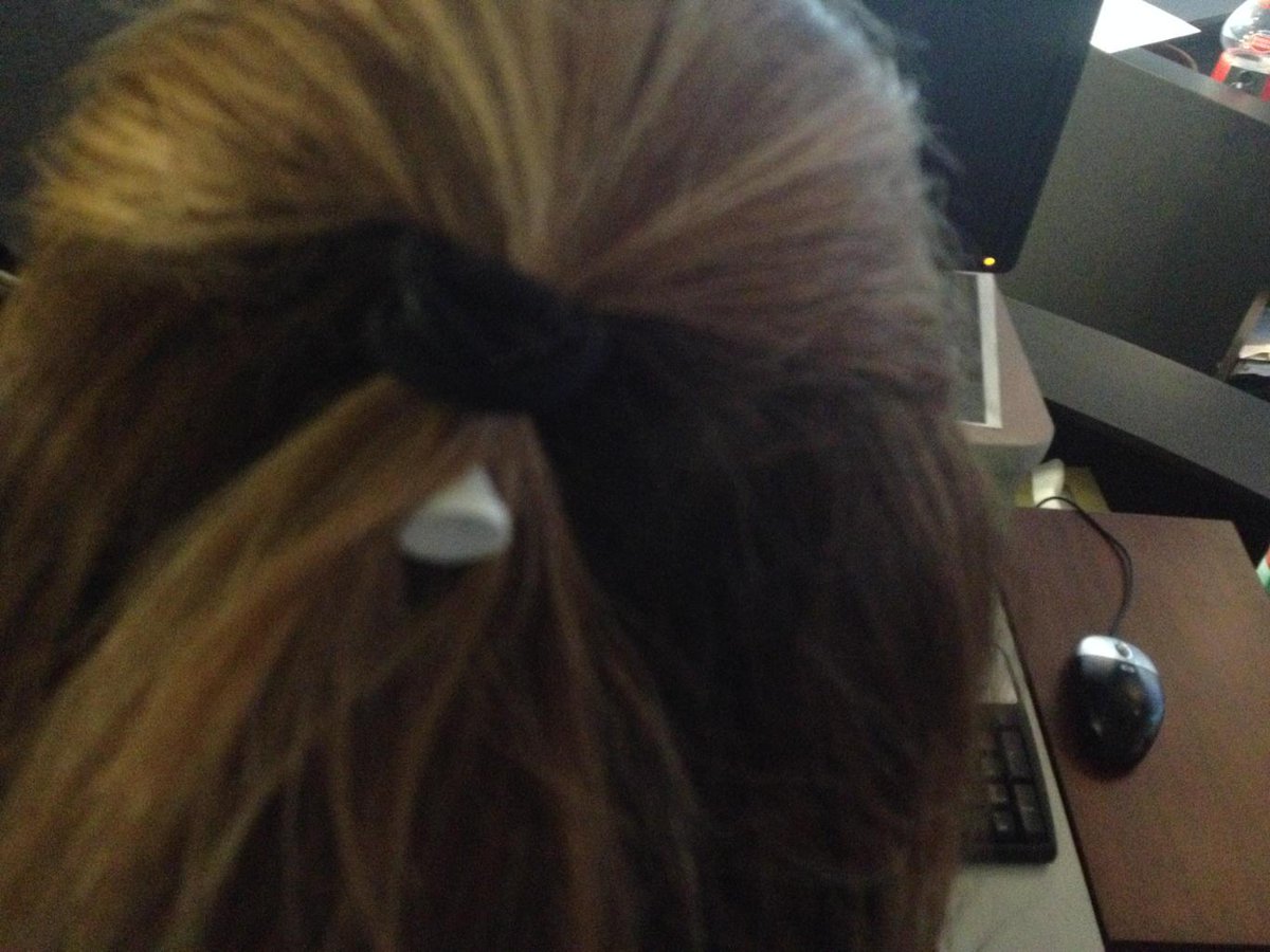 CityTara's tweet photo. Golf tees make for great impromptu hair accessories. #notastylist #tvmagic #bumpit http://t.co/shoCBef2bU