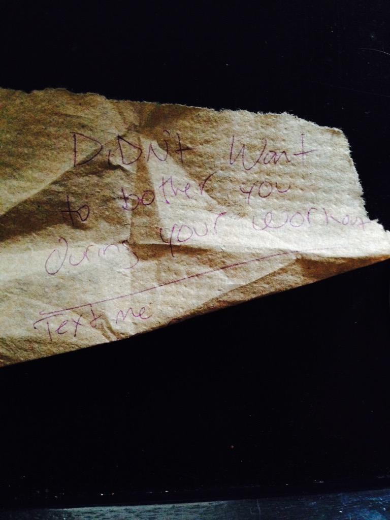 leilarahimi's tweet photo. Seriously? Where was the #lunkalarm on this? #Imnottexting #effortThough? http://t.co/PYBFTqk65i