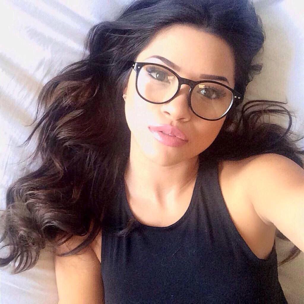 Julia Kelly On Twitter Nerdy Julia 👓 H0ci1d5vbf