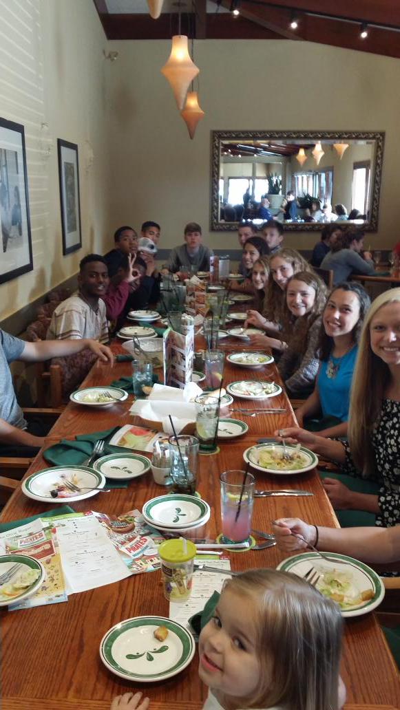 Rosemounttrack's tweet image. pre state meet meet team dinner #notpanera #ellievraa