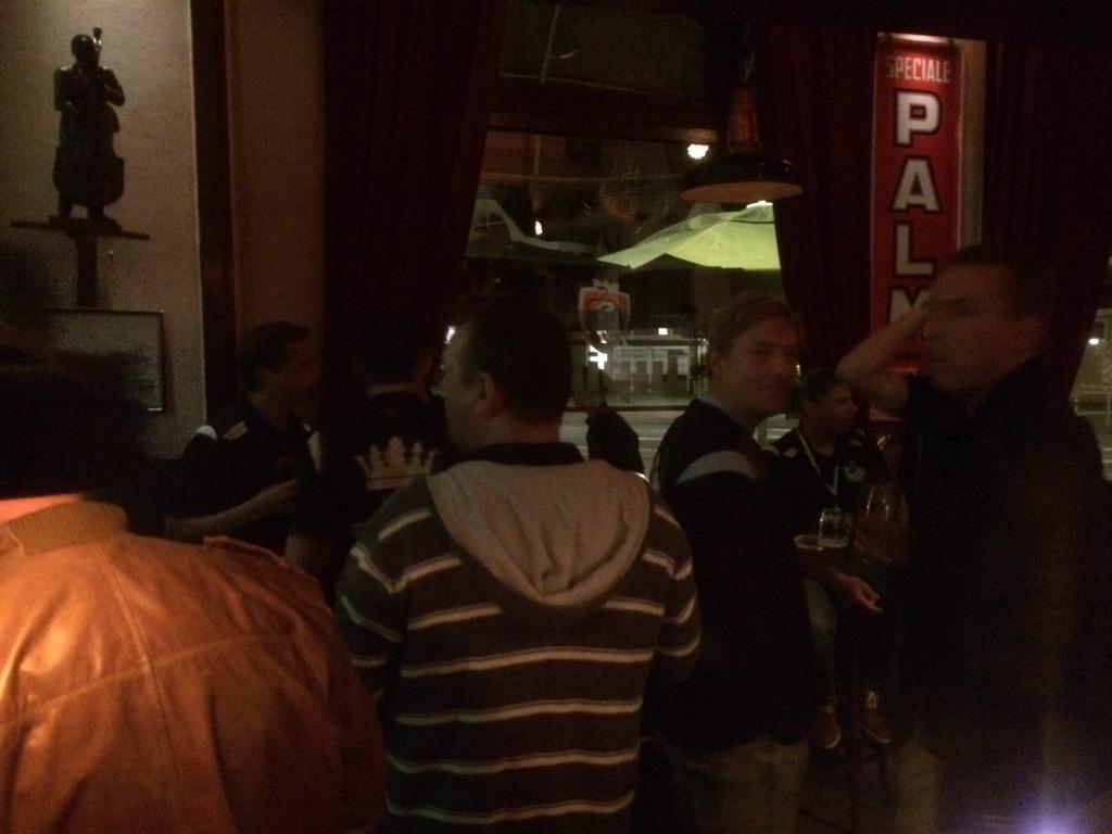Cafederus's tweet photo. @koninklijkevijf kampioenen!! #altijdgezellig http://t.co/Y55RtYnfaS