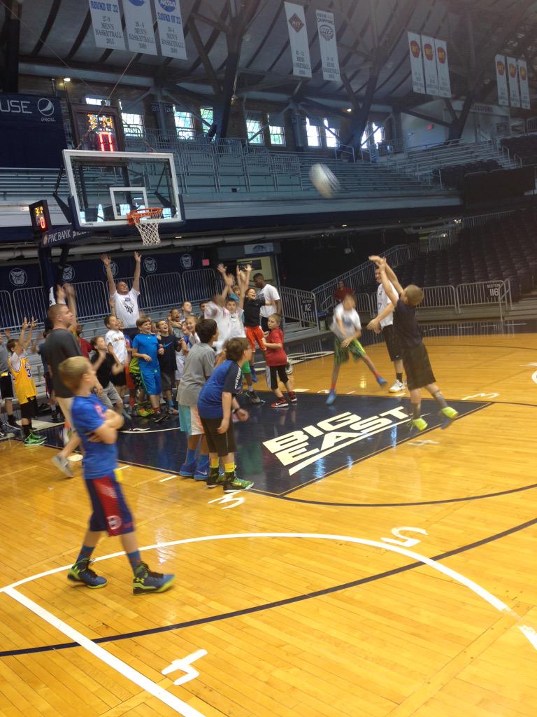CoachBrandonC's tweet photo. Little fun on last day of camp! #FTfinals #pressureshooting week 1 in the books http://t.co/c3A2MQaEhJ