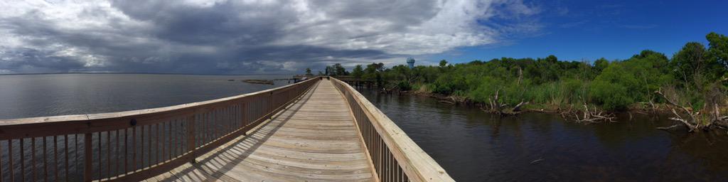 DuckOBX's tweet image. Dramatic view from the #DuckNC Boardwalk!