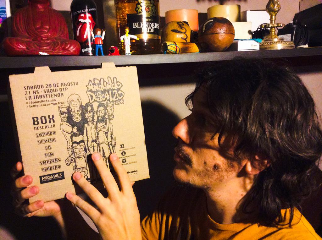 andandodescalzo's tweet photo. @JuaniAndando ya tiene su
#BoxDescalzo @Mega983 http://t.co/ARWCkw4pa7
