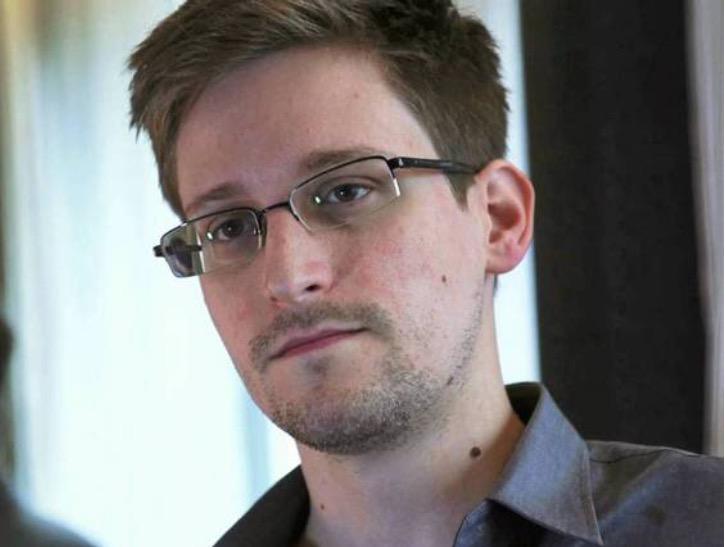 Ingeborgborg's tweet photo. Stolt over endelig å kunne dele denne: Kronikk av Ed Snowden: Makten i det informerte publikum http://t.co/3nQaqyGOJz http://t.co/Vo4EHurW86