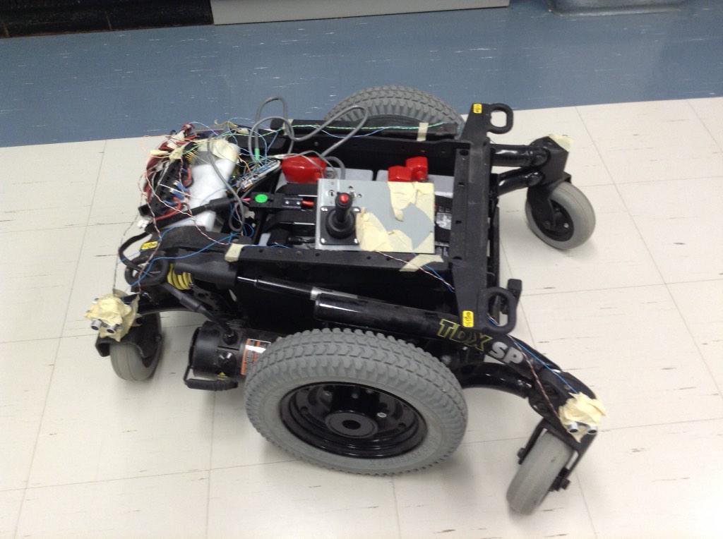 dcadrianax's tweet photo. Yesterday, I experienced the feeling of being in front of a real robot which follows verbal commands. Like magic! #DC http://t.co/4CJJx54s4r