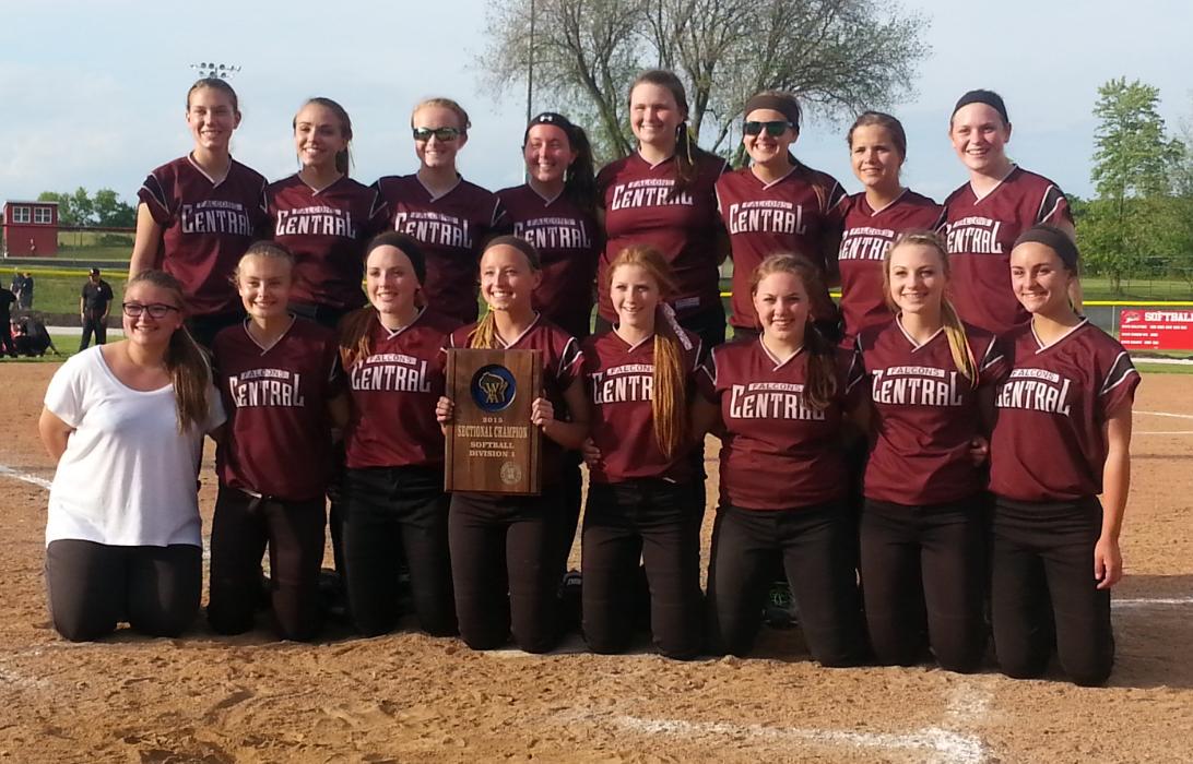mikeramczyk17's tweet photo. Ladies and gentlemen, YOUR 2015 SECTIONAL CHAMPION, @WestoshaCHS! #FalconFam http://t.co/ijWztHZe5I