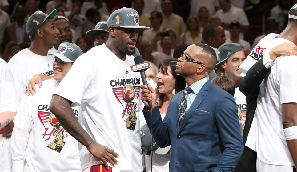 TheCrossover's tweet photo. R.I.P Stuart Scott. The #NBAFinals misses you. http://t.co/s0nCzT2Nmx