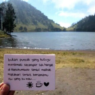 very1927's tweet photo. Weekend gini pengennya bisa liburan ke semeru menikmati indahnya danau ranukumbolo sama seseorang yg sepecial. http://t.co/HE2tVBd4uv