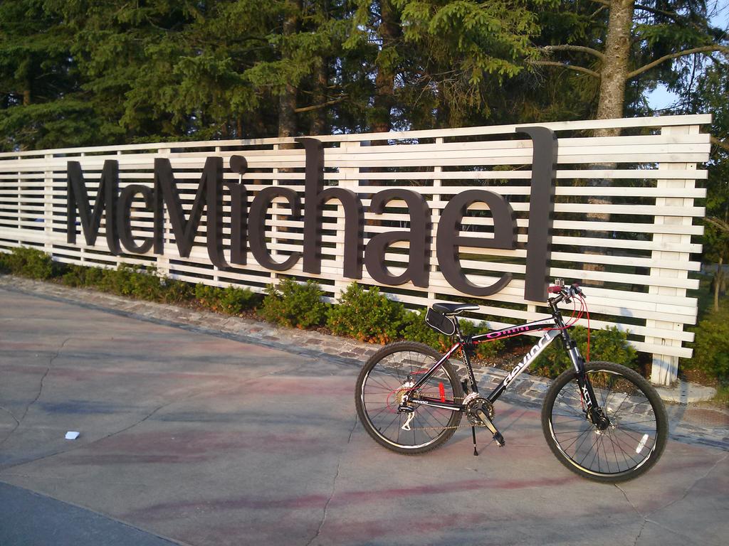 only1phoenixx's tweet photo. Yay! Got to the finish line of the #VaughanBUG #NapaValleyAve bike lane celebration! #BikeMonth #OakleyActive http://t.co/frrMleSOUE