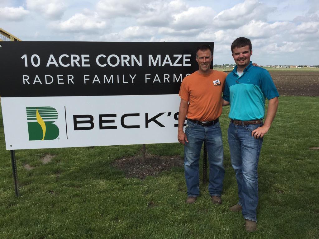 Crouse93's tweet photo. Great afternoon watching the first Rx corn maze being planted at @RaderFamilyFarm. @BecksHybrids http://t.co/0PmOl8DOSp