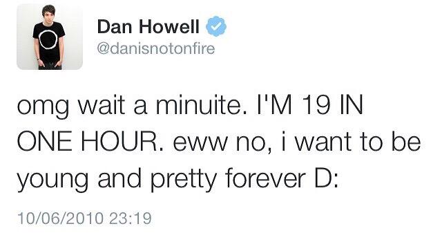 ohnoitspris's tweet photo. OKAY IM TWEETING THIS AN HOUR BEFORE MY BIRTHDAY ON JUNE 25TH LIKE PLS THIS IS ACTUALLY GONNA BE ME http://t.co/Xv1k41ID9x