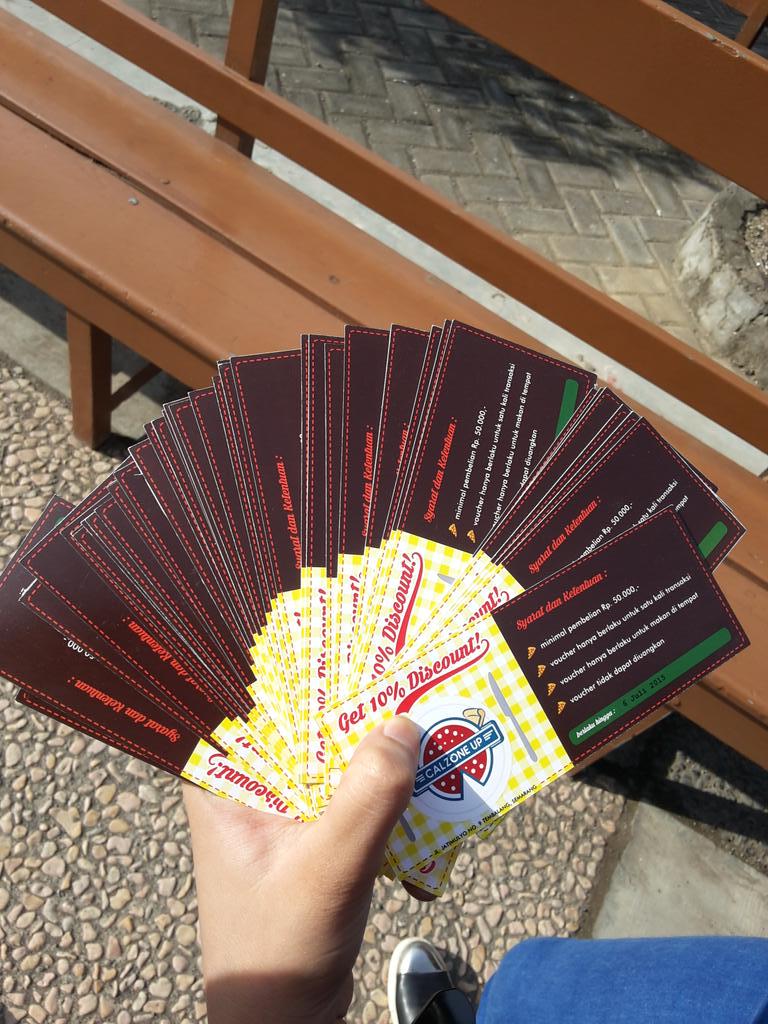 Sangkar Seni 2015 (@sangkarseni2015) on Twitter photo 50 pengunjung pertama bakalan dapet voucher dari <a href="/CalzoneUp/">CalzoneUp smg</a> ! Yuk merapat ke Gedung Kesenian Sobokartti sekarang! 50 pengunjung pertama bakalan dapet voucher dari <a href="/CalzoneUp/">CalzoneUp smg</a> ! Yuk merapat ke Gedung Kesenian Sobokartti sekarang!