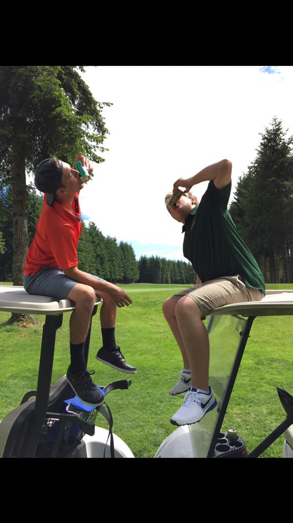 NickFrkovich's tweet photo. Golf trip day 1 http://t.co/eJEdYAufiI