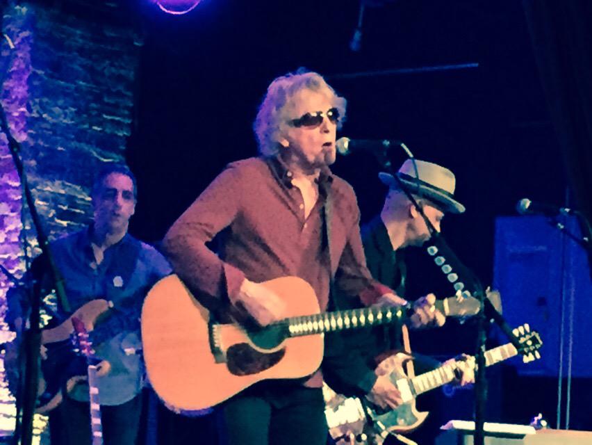 frankdigiacomo's tweet photo. You gotta be crazy to live in the city. And New York City's the best. #IANHUNTERROCKS http://t.co/Sa04hBjAkA