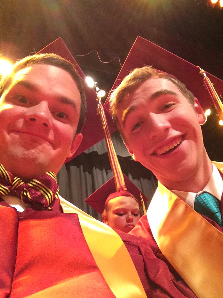 IfDoctors's tweet photo. LIVE TWEET: SVHS graduation, we made it!! http://t.co/IvZnvWf7HZ