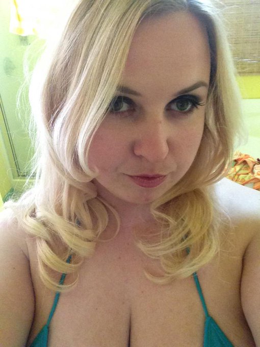 Note to self: don't wash hair on days I want it to curl... Lol! http://t.co/7srSpRZGG3<a href="/tag/camgirl"class="tags"><span>#camgirl</span></a><a href="/tag/manyvids"class="tags"><span>#manyvids</span></a>